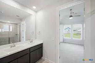 10054 Mitra Way, San Antonio, TX 78224 - Photo 14