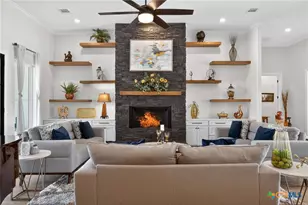 202 Mystic Shores Blvd, Spring Branch, TX 78070 - Photo 4