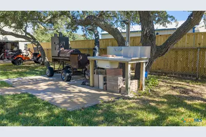 509 Monroe Avenue, Port O'Connor, TX 77982 - Photo 6