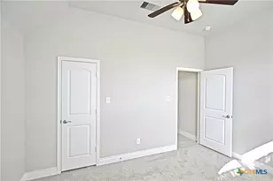 2016 Glen Hollow, Seguin, TX 78155 - Photo 6