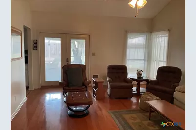 109 Nantucket Avenue, Victoria, TX 77904 - Photo 8