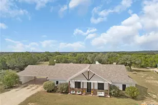 6757 County Rd 3010, Lampasas, TX 76550 - Photo 2