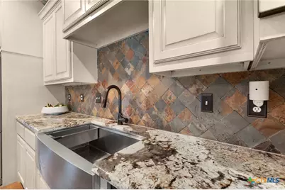 6757 County Road 3010, Lampasas, TX 76550 - Photo 16