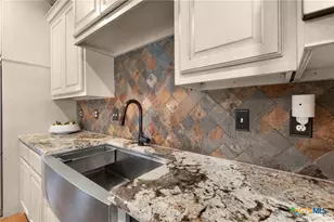 6757 County Rd 3010, Lampasas, TX 76550 - Photo 16