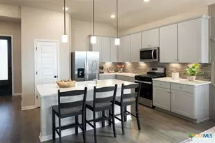 1615 Bartlett Sq, New Braunfels, TX 78130 - Photo 4