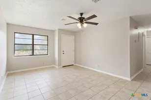 1018 S 11th St, Temple, TX 76504 - Photo 8