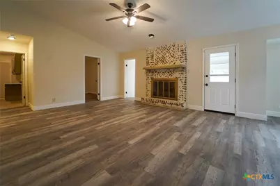 202 Beechwood, Victoria, TX 77901 - Photo 4