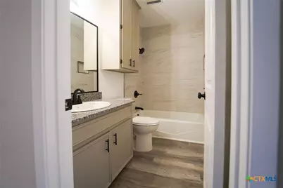 202 Beechwood, Victoria, TX 77901 - Photo 8