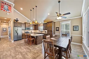 198 River Villas Ct, New Braunfels, TX 78132 - Photo 6