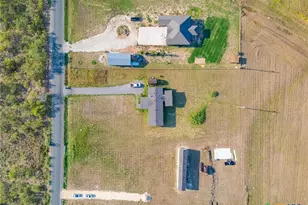 2877 Co Rd 463, Elgin, TX 78621 - Photo 26