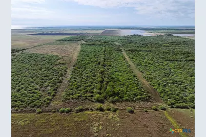 516 County Road 302, Port Lavaca, TX 77979 - Photo 12