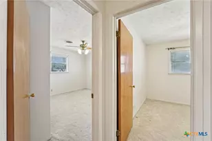 2205 S 53rd St, Temple, TX 76504 - Photo 26