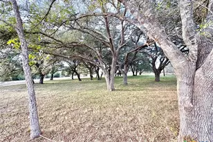 24 Colake Dr, Victoria, TX 77905 - Photo 6