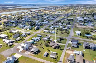 106 E Adams Ave, Port O'Connor, TX 77982 - Photo 40