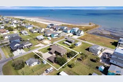 106 E Adams Avenue, Port O'Connor, TX 77982 - Photo 2