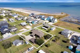 106 E Adams Ave, Port O'Connor, TX 77982 - Photo 2