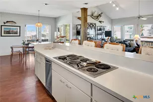 106 E Adams Ave, Port O'Connor, TX 77982 - Photo 4