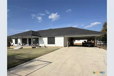 1116 S 2nd Street, Floresville, TX 78114 - Photo 2