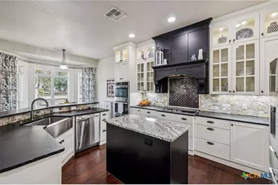 2259 Deer Run Ridge, New Braunfels, TX 78132 - Photo 10