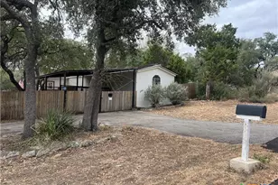 222 Buckhorn Dr, Canyon Lake, TX 78133 - Photo 4