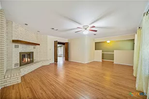 983 Hollyhock Ln, New Braunfels, TX 78130 - Photo 6