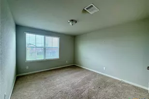 942 Pumpkin Rdg, New Braunfels, TX 78130 - Photo 10