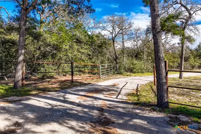 3590 Chuckwagon Road, Luling, TX 78648 - Photo 2