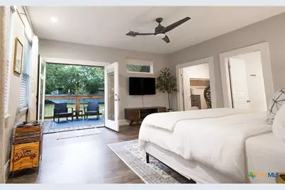 315 Sandmeyer Street, San Antonio, TX 78208 - Photo 14