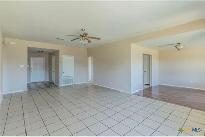 2111 Madison Court, Belton, TX 76513 - Photo 4