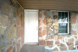 1115 W Main St, Gatesville, TX 76528 - Photo 2