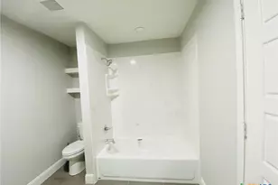 1115 W Main St, Gatesville, TX 76528 - Photo 4