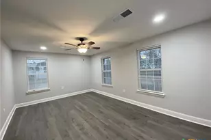 1115 W Main St, Gatesville, TX 76528 - Photo 6