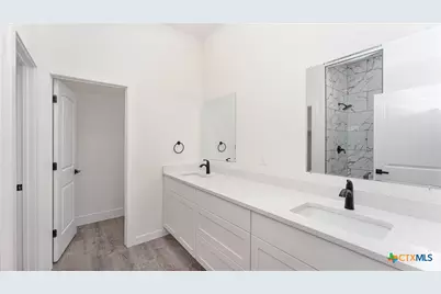 664 Rolling Hills Drive, Canyon Lake, TX 78133 - Photo 14