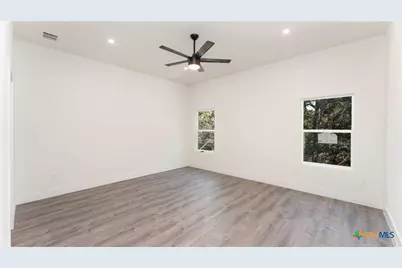 664 Rolling Hills Drive, Canyon Lake, TX 78133 - Photo 10