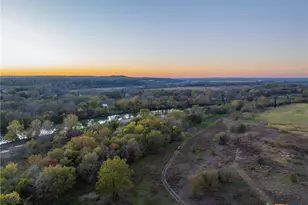 665 Sh 230 Loop, Smithville, TX 78957 - Photo 40