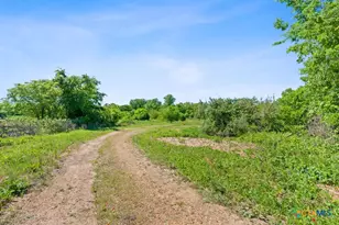 665 Sh 230 Loop, Smithville, TX 78957 - Photo 14