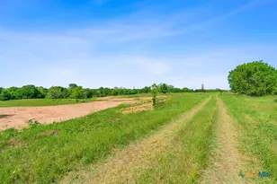 665 Sh 230 Loop, Smithville, TX 78957 - Photo 20