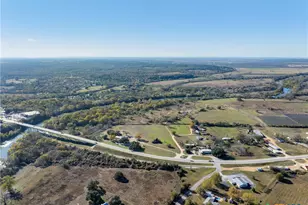 665 Sh 230 Loop, Smithville, TX 78957 - Photo 28