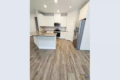 110 E Otto Street, Marion, TX 78124 - Photo 4