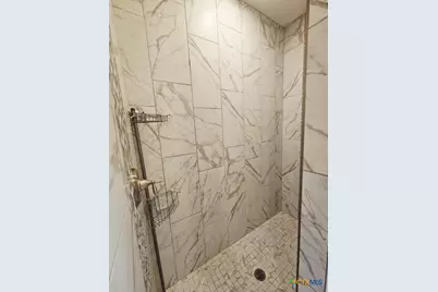 110 E Otto Street, Marion, TX 78124 - Photo 10