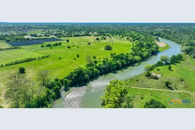 663 Sh 230 Loop, Smithville, TX 78957 - Photo 16