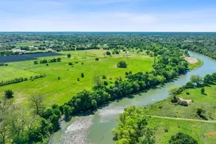 663 Sh 230 Loop, Smithville, TX 78957 - Photo 16