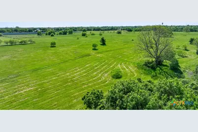 663 Sh 230 Loop, Smithville, TX 78957 - Photo 20