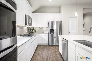 2263 Bluewood St, New Braunfels, TX 78132 - Photo 18