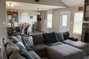 809 Buttercup Dr, Edna, TX 77957 - Photo 4