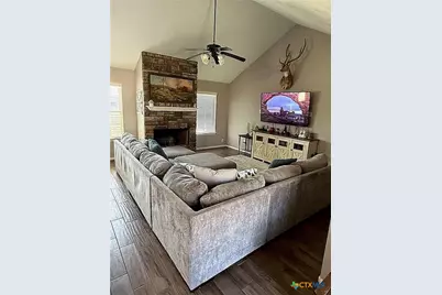 809 Buttercup Drive, Edna, TX 77957 - Photo 6