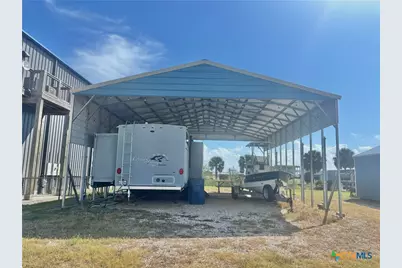 501 W Maple Street, Port O'Connor, TX 77982 - Photo 2