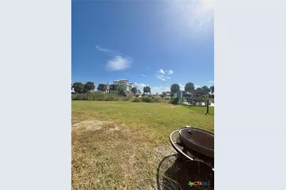 501 W Maple Street, Port O'Connor, TX 77982 - Photo 10