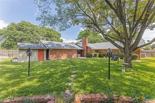 2001 Halbert St, Killeen, TX 76541 - Photo 44