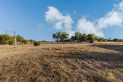 211 E Ave. K, Jarrell, TX 76537 - Photo 6